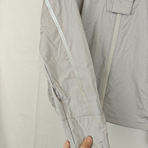 VARLEY TERRACE Hooded Windbreaker Jacket Metallic Ash Grey Long Sleeve Small - Picture 11 of 16